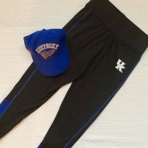 **SOLD** LADIES UNIVERSITY OF KENTUCKY UK LEGGINGS